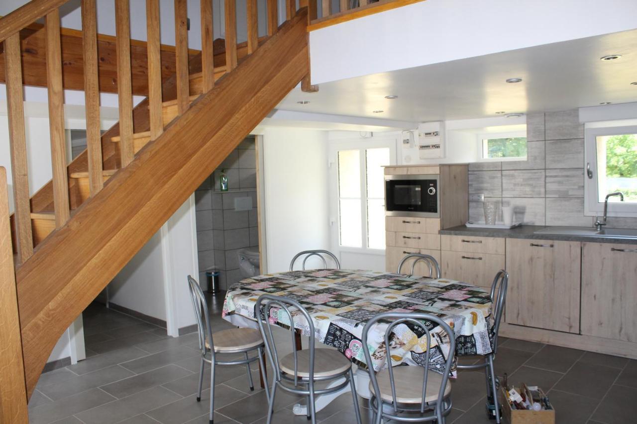 Gite Meuble Pmr Mosnay Exterior foto
