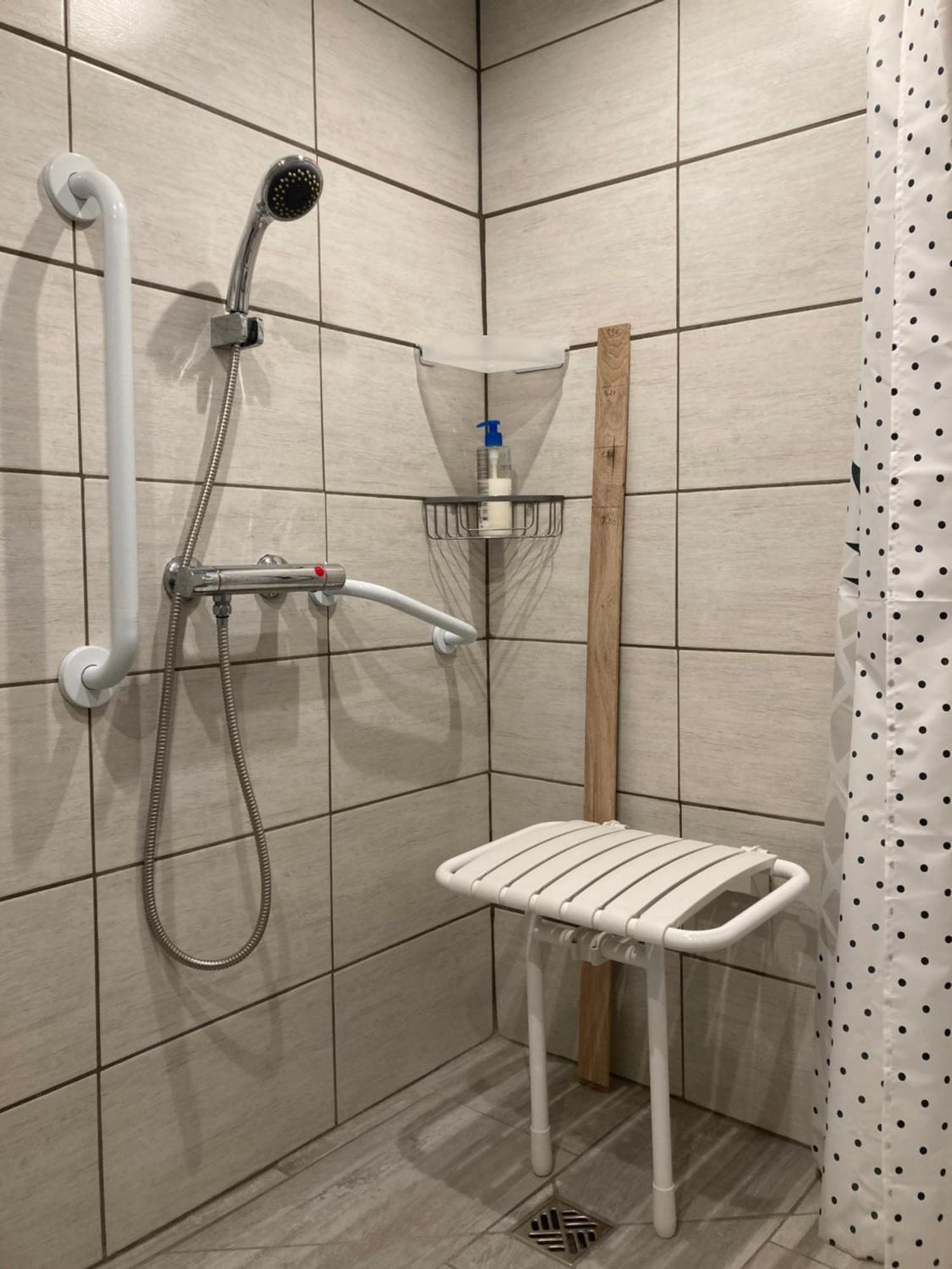Gite Meuble Pmr Mosnay Exterior foto